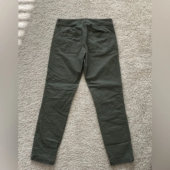Old Navy Olive Green Pixie Pants - Size 2 - Picture 2 of 3